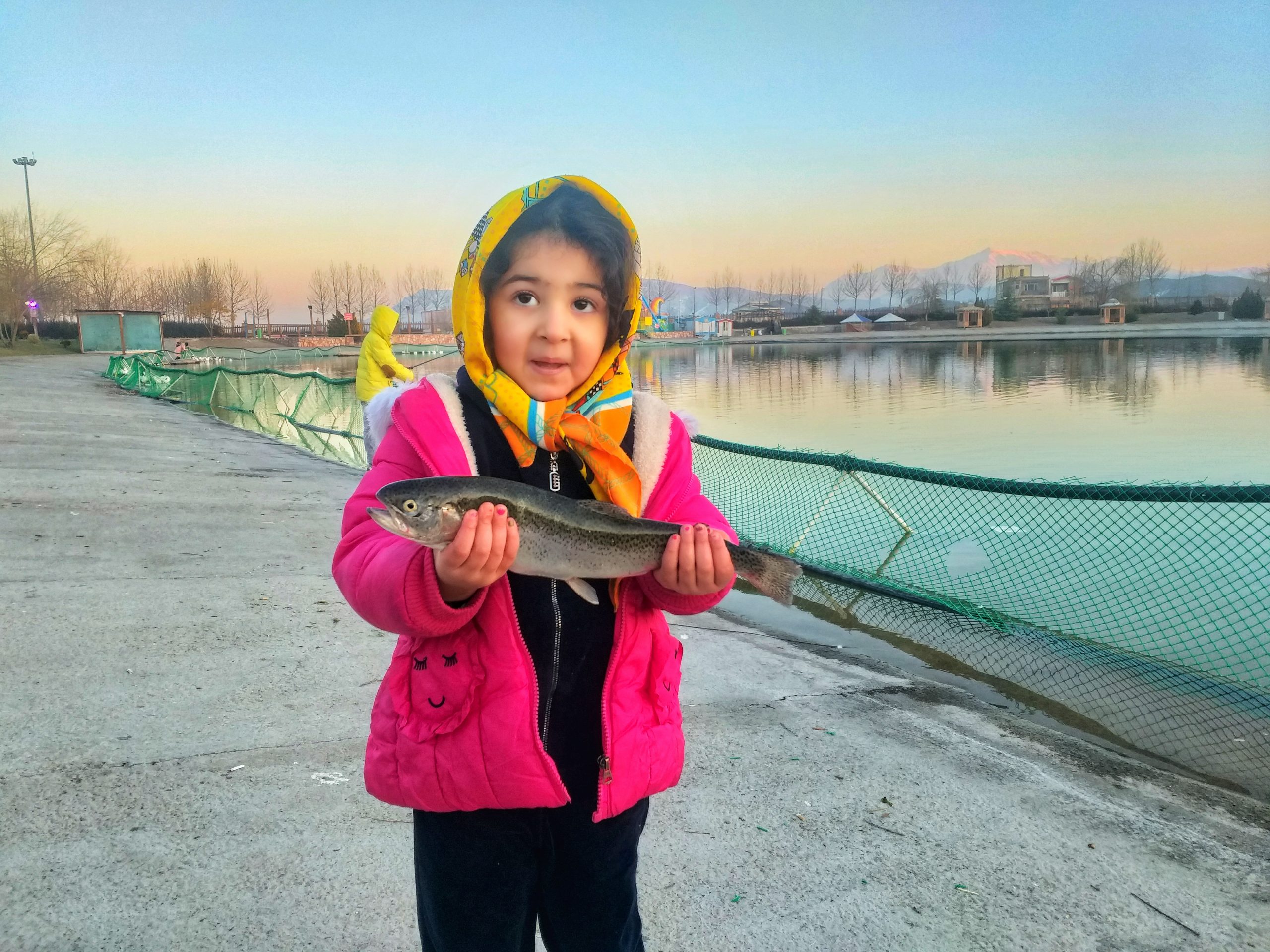 ماهیگیری در دهکده سلامت صبا